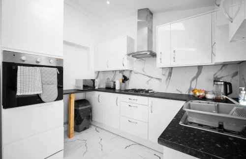 Family Contractors 3 bed house free parking sleeps7 - Foto 29