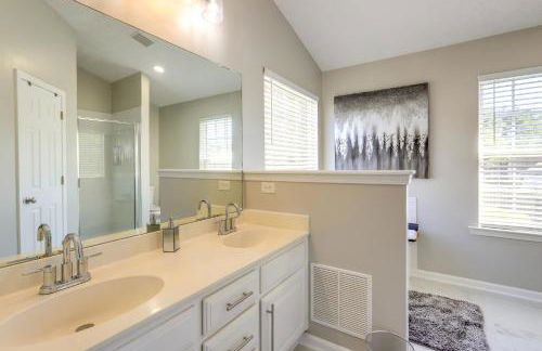 Spacious Georgia Home with Deck, Grills and Fireplace! - Foto 12