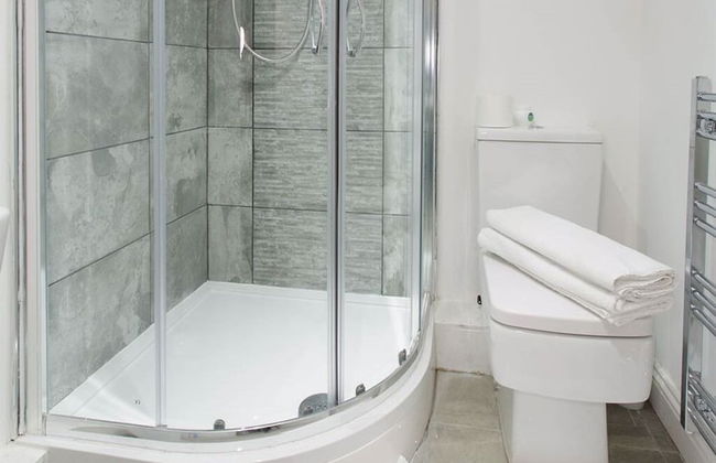 Shaftesbury Apartments - Photo 12