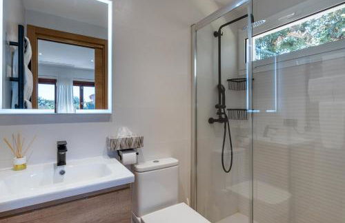 Villa con Piscina, BBQ y habitaciones ensuite by Can Panxo - Foto 54