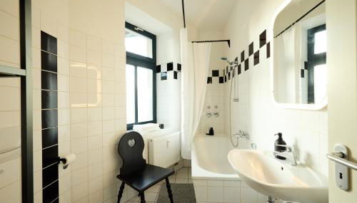 Ruhige zentrale 2 Zimmer Wohnung mit Balkon in Schwerin - Foto 5