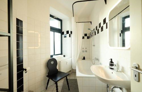 Ruhige zentrale 2 Zimmer Wohnung mit Balkon in Schwerin - Foto 5