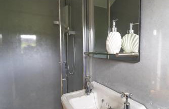 Luxurious Shepherds Huts Outdoor Baths Sea Views - Foto 30