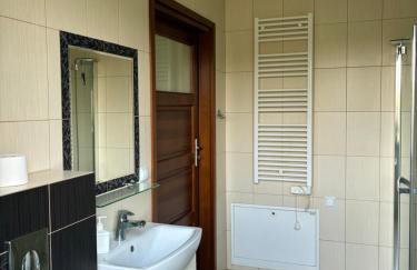 Domek nad jeziorem w Świekatowie - Foto 10