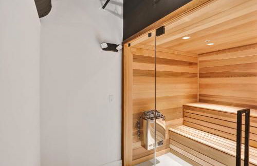 Bright 3BR 3BA Condo with Stunning Bay Views in Oceanfront Complex 820 - Foto 47