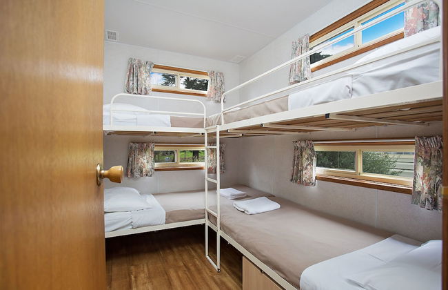 Lake Hamilton Motor Village & Caravan Park - Photo 9