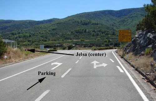 Apartment Alena with terrace and garden Center Jelsa - Photo 42