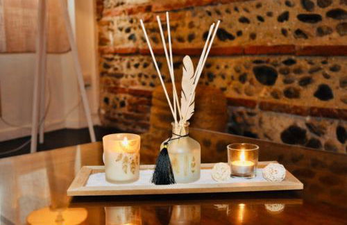 Le Charme d'Arnaud Hypercentre Wifi Accueil gratuit h24 - Foto 3