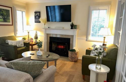 Peaceful Oasis steps from Mohegan Sun - Foto 21