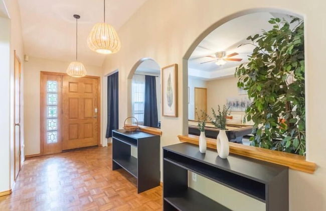 McAllen Majesty 4BR w Pool and Comfort - Foto 28