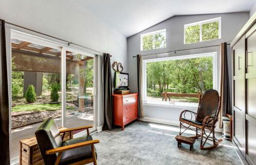 Hidden Treasure Harvest House Forest Getaway 30 Min. West of Fort Worth - Photo 17