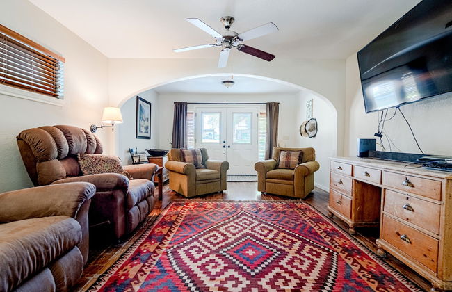 River Oaks Oasis - Foto 18