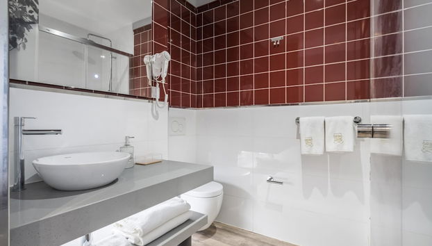 King David Suites 402 by Homie - Foto 5, Habitación