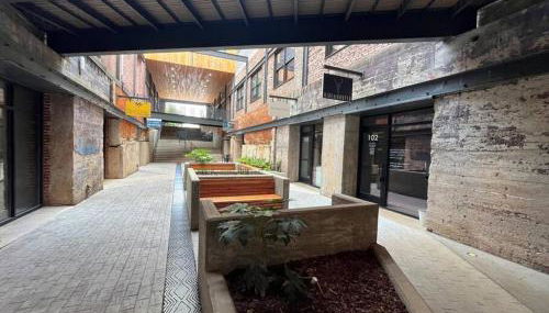 Mercantile industrial loft! - Photo 3