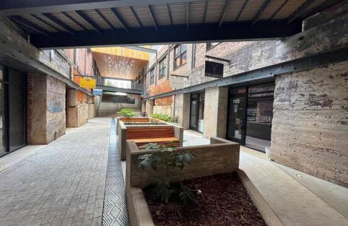 Mercantile industrial loft! - Photo 3