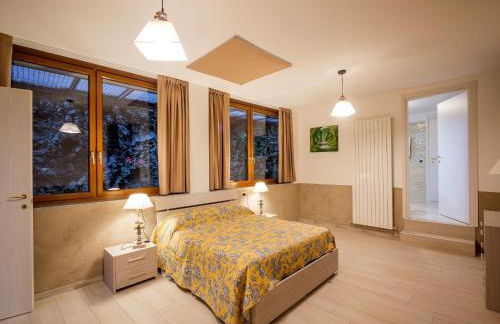 Lakeside Mansion With Pool - Foto 8