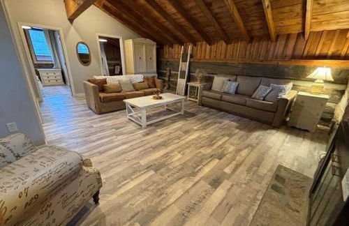 The Hilltop Cabin - Foto 43