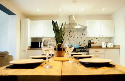 Cotswolds-Stroud-Large 9 Bed Home-Sleeps 20-Work or Leisure - Foto 25