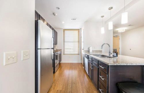 The Lofts at Cherry DT w Amenities - Foto 2