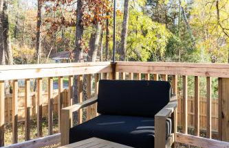 Family-Friendly 4BR with Fenced Yard & Parking - Foto 27