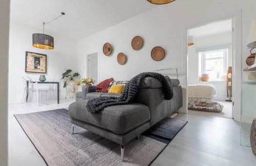 Troon Centre Seaside Retreat -Apt close to Beach Golf and Surf - Foto 1