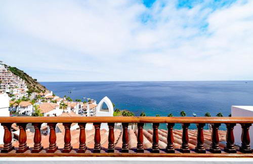 10-Star Property! Premium Ocean Views, Immaculate Corner Condo with Fireplace, New Golf Cart - Foto 24