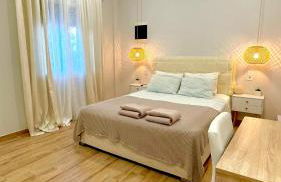 Elia Room & Garden - Photo 1