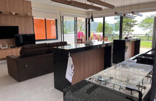 Beachfront house in Lagoinha - Foto 1