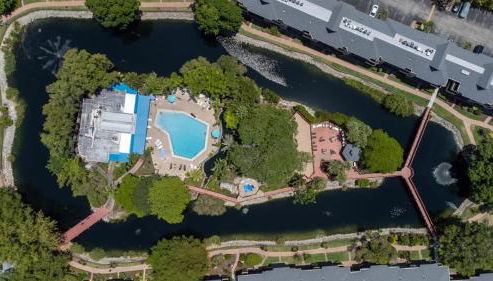 Park Shore Resort - Pool & Bar Close to Beach - Foto 5