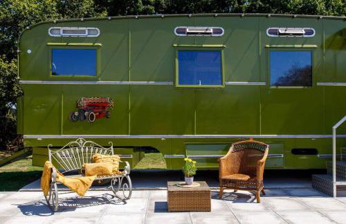 The Showman's Carriage w King Bed close to beach - Foto 62