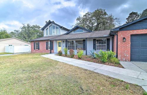 Grand Valrico Home with Deck, Fire Pit and Yard! - Foto 37