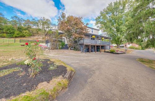 Meet Country Animals! Farmyard Stays Dundee Home - Foto 42