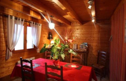 Chalet confort en montagne, près des thermes et circuits de rando, idéal pour famille - FR-1-589-135 - Foto 2