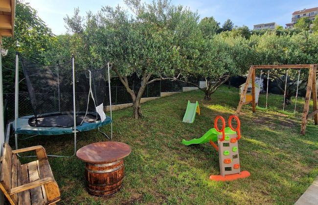 Modern House W.large Garden & Children Playground - Foto 17