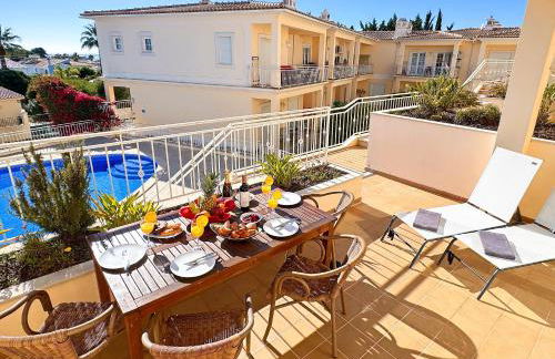 Balaia Poolside House with Sea View by BeCherish - Foto 19