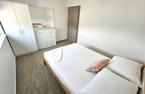 Guest House Vrsine - Photo 11