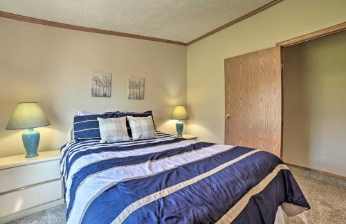 Houghton Lake Family Getaway with Fire Pit! - Foto 19