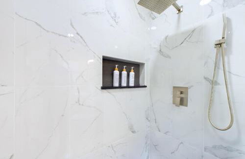 Island Oasis with Heated Pool Private Tiki Bar! - Foto 13