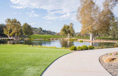 Entire Private Home with 5 Bedrooms 4 Bathrooms, 3-Acres Estate, 3000 sqft, near Winery in Fallbrook, Available Now - Foto 62