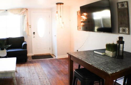 Newly Renovated 2-Bed near Downtown-North Shore - Foto 22