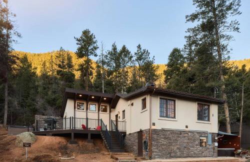 Mountain Cabin with Hot Tub, Scenic Views, Fire Pit, by Forest & Peak Retreats - Foto 35
