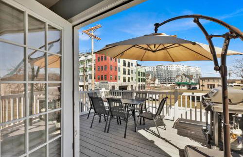 The Seabreeze Haven- Luxury 3BR Coastal Retreat - Near Beach & Free Parking - Foto 23