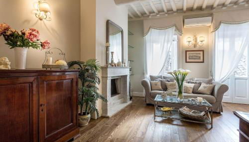 Casa Raffa, 2 Bedrooms 2 Bathrooms Romantic Apartment with Terrace and Parking in Lucca - Foto 3, Other