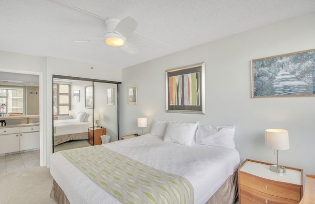 High Rise Ocean View Waikiki Condo, FREE Parking & Wi-Fi by Koko Resort Vacation Rentals - Foto 4