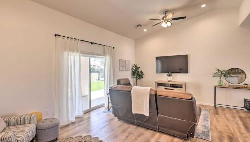 Bright Home with Yard, 4 Mi to Colorado River! - Foto 5