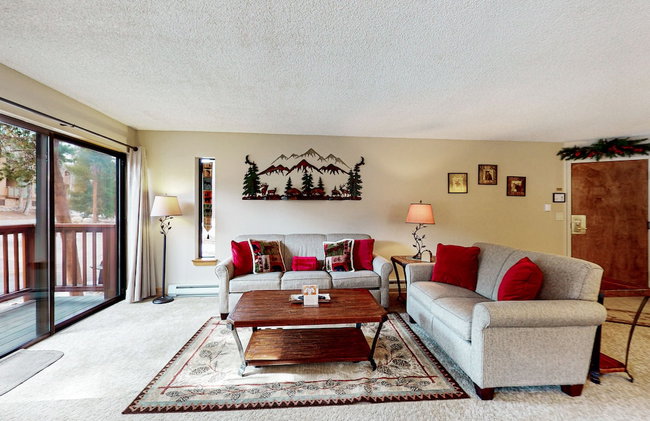 Pine Ridge Condominiums - Photo 29