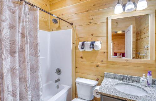Pet-Friendly Boone Cabin with Mtn Views and Hot Tub! - Foto 12