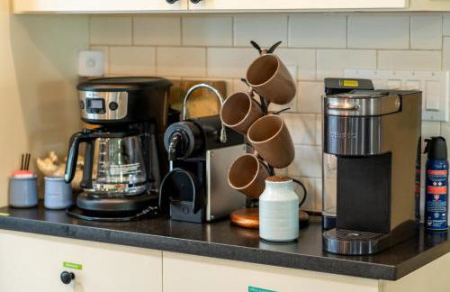 1890 CapeCod farmhouse:Charming, Private, Spacious - Photo 17