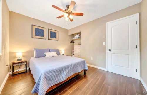 Treetop & Waterfront! Hot Tub, Kayaks, Game Room - Foto 24