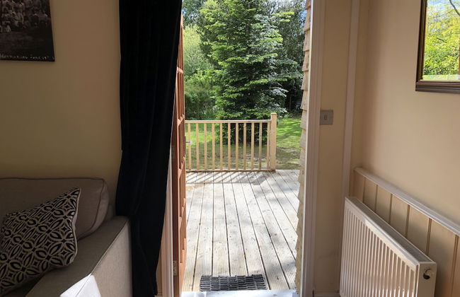 Idyllic Location, Stunning Views, Relax & Refresh in Peace & Comfort - Photo 15